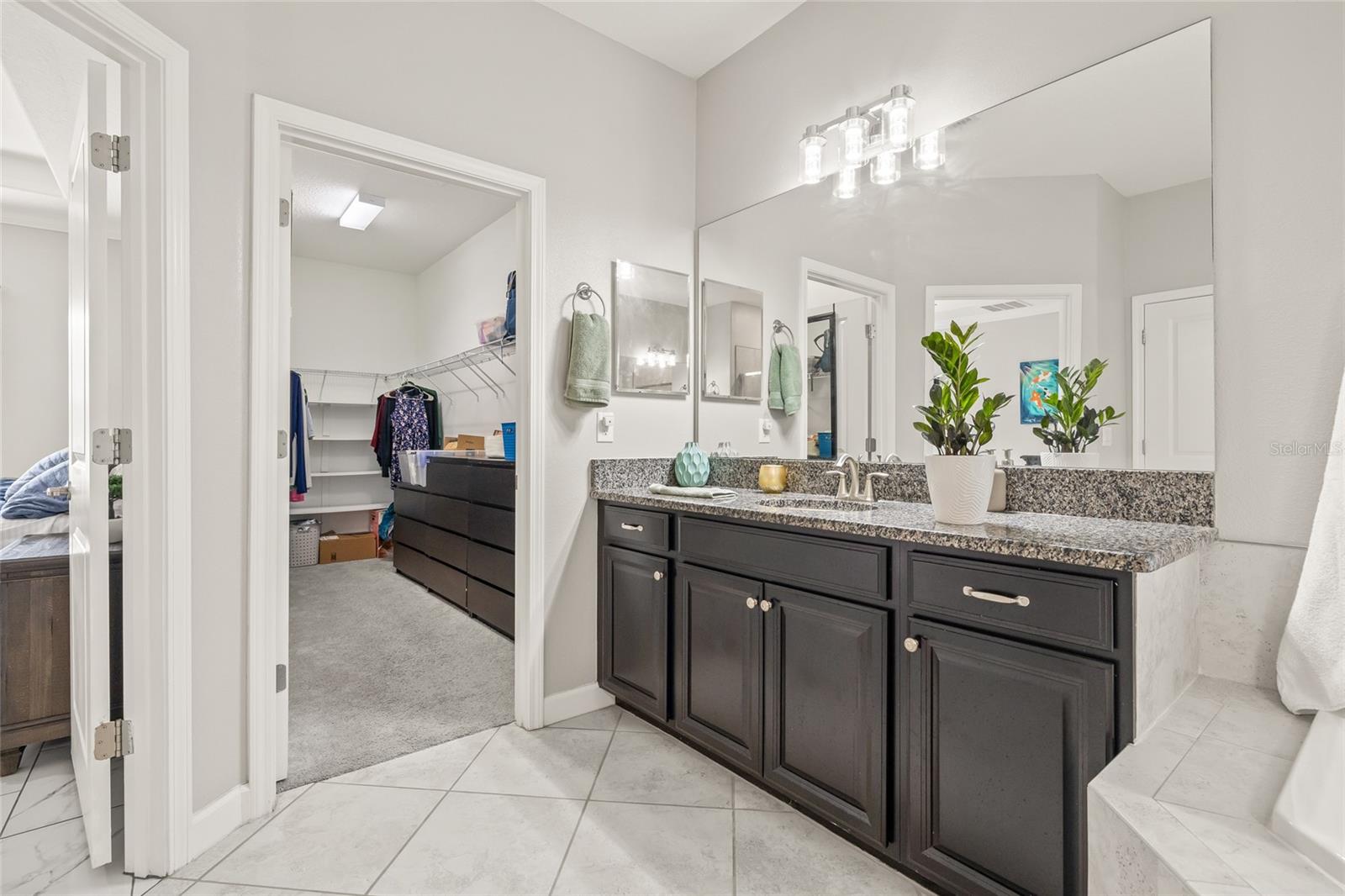 3212 CALVANO DR