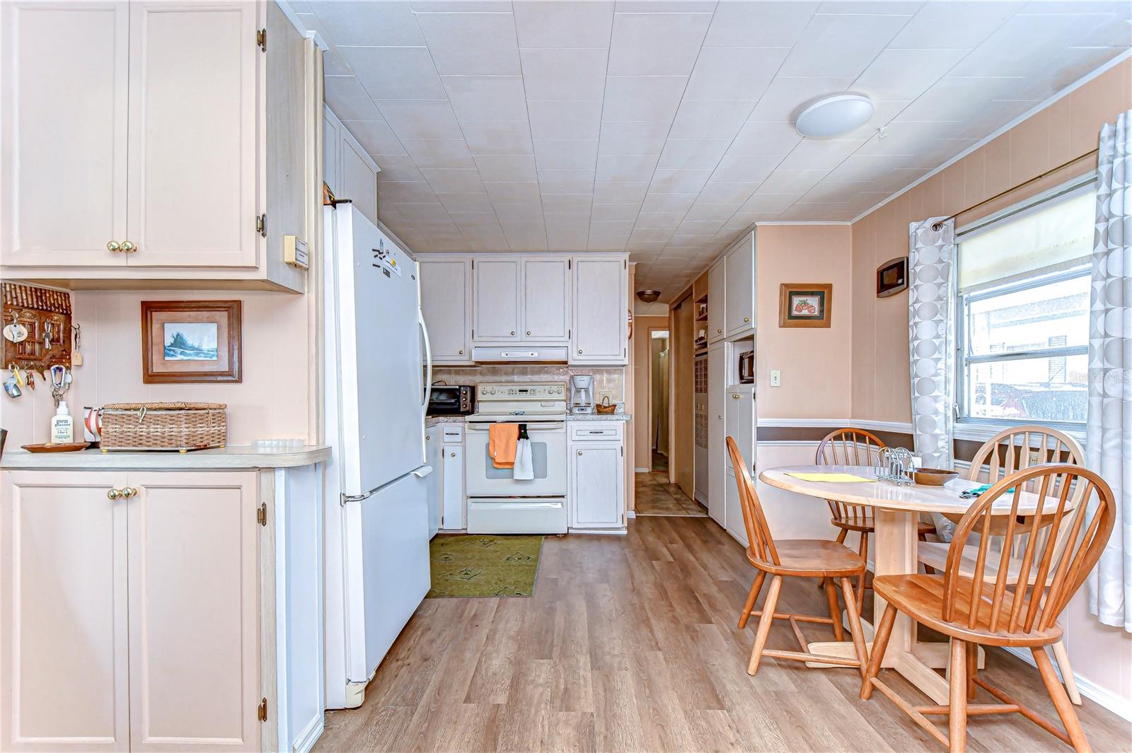 6046 HARRIET ST