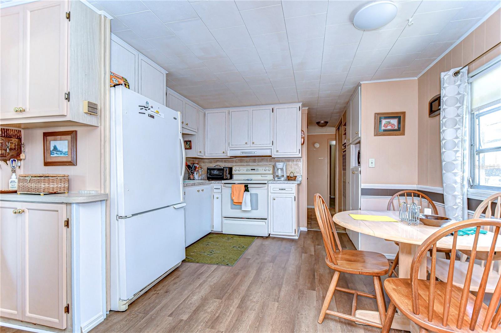 6046 HARRIET ST