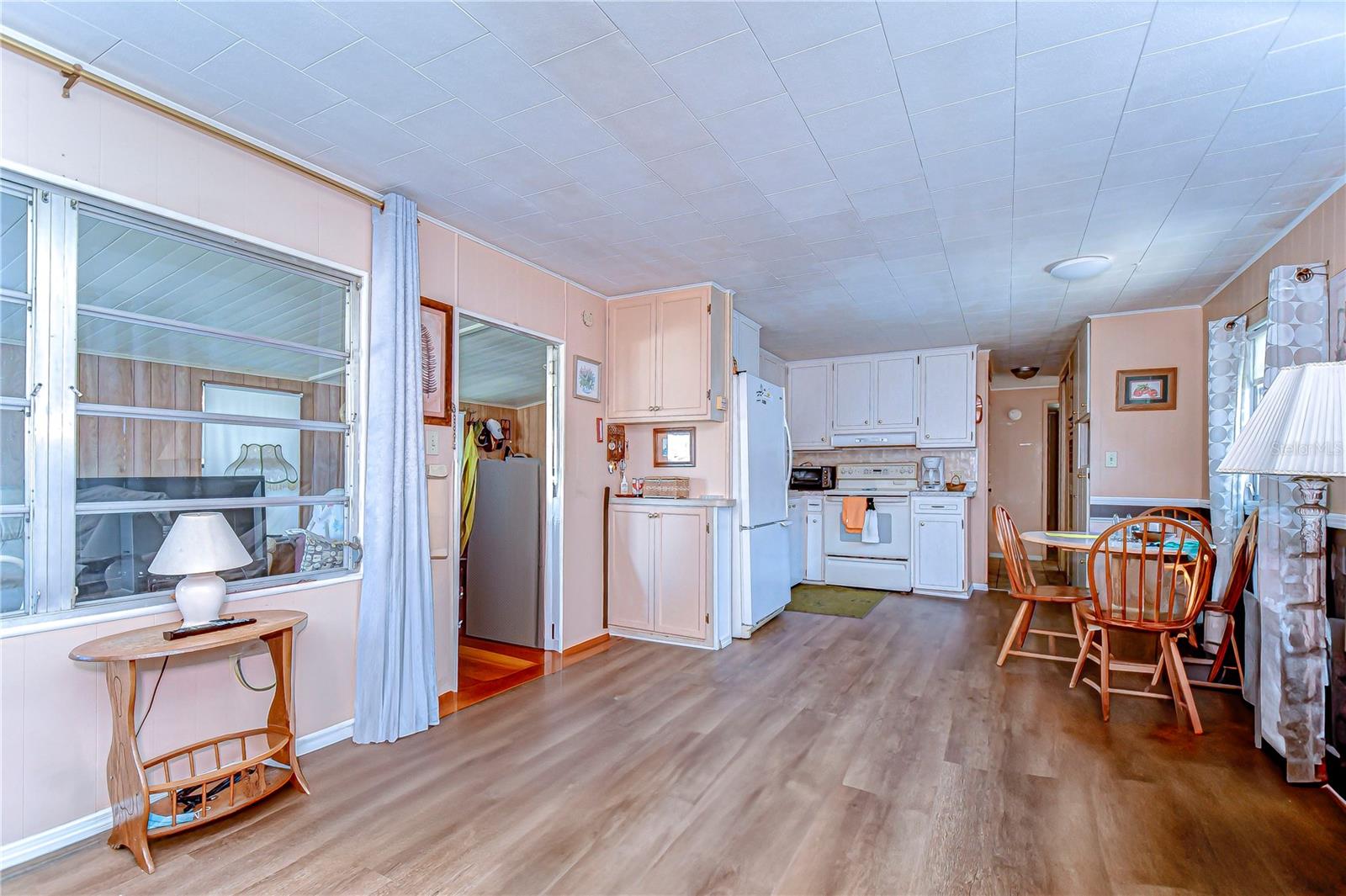 6046 HARRIET ST