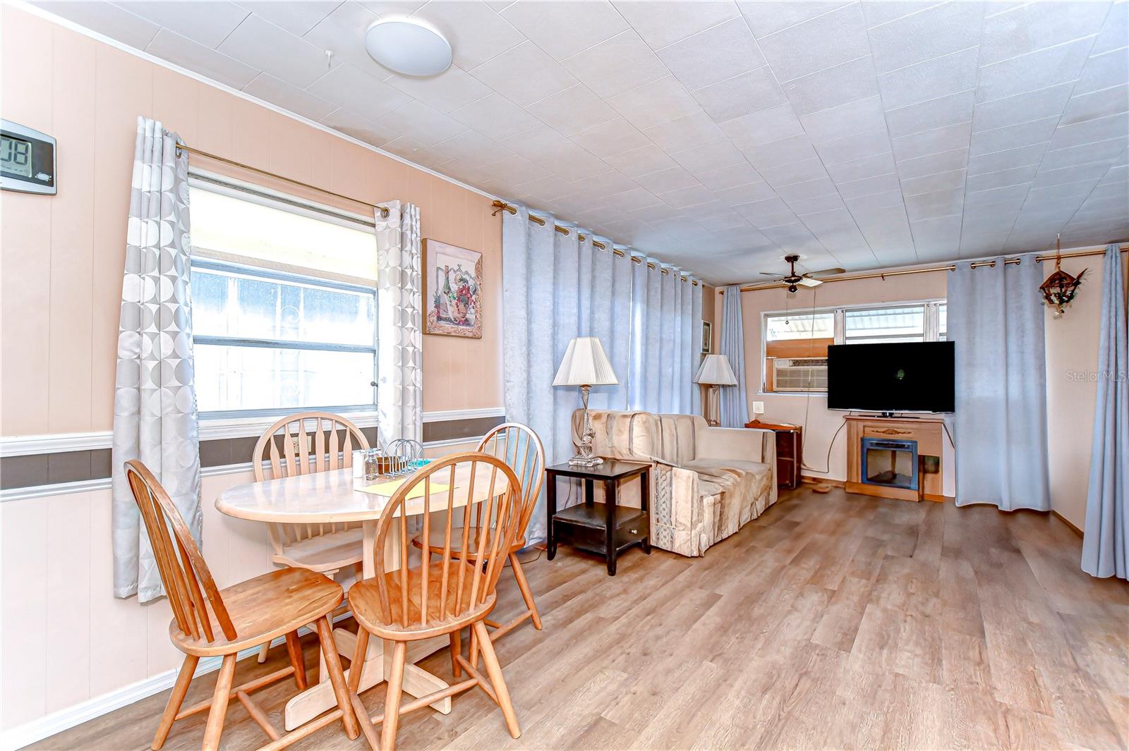 6046 HARRIET ST