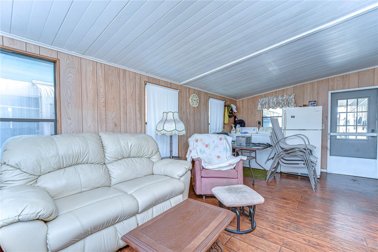 6046 HARRIET ST