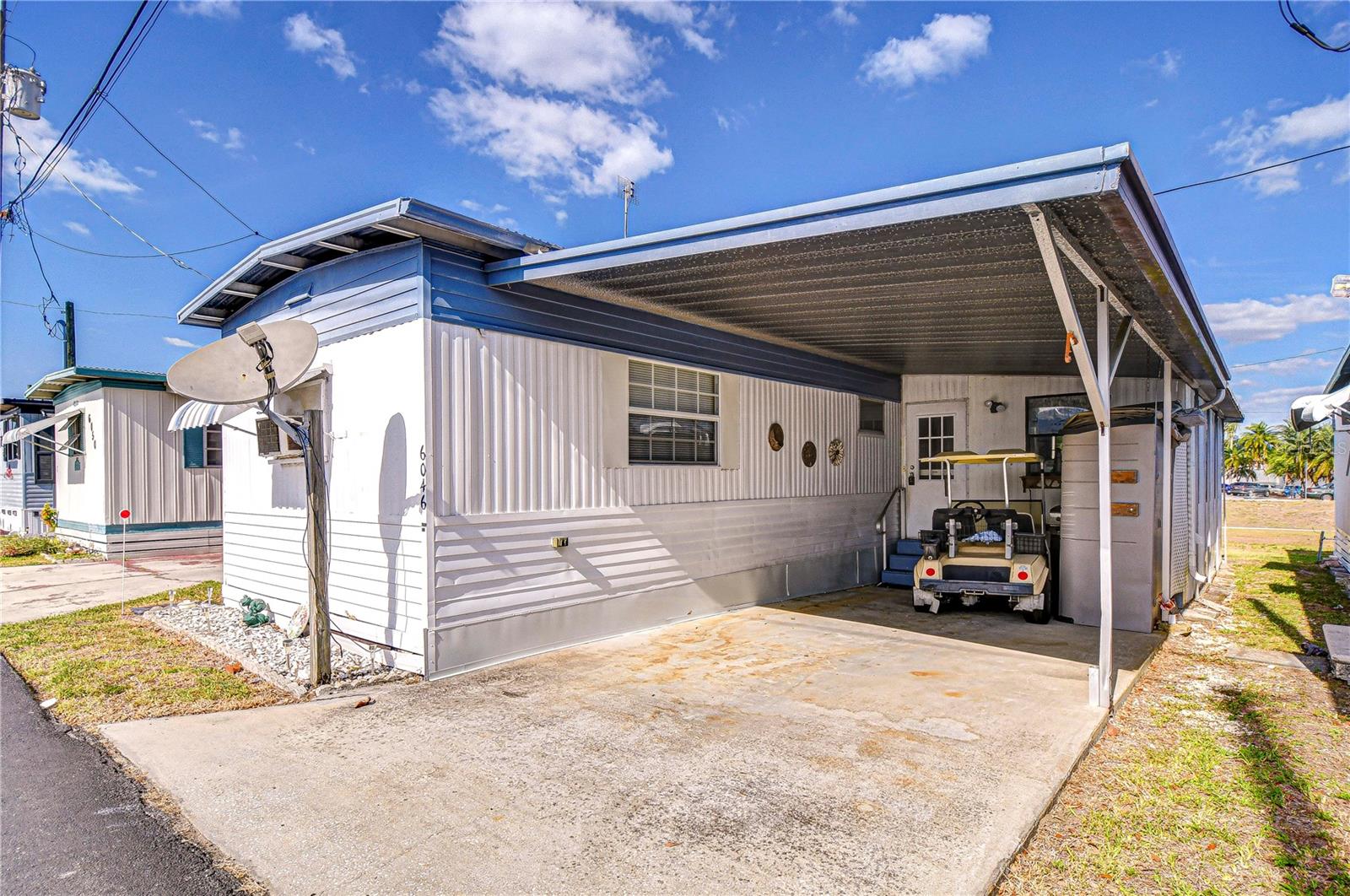 6046 HARRIET ST