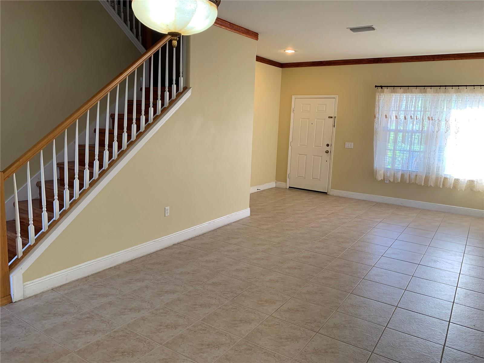 8810 CAMERON CREST DR
