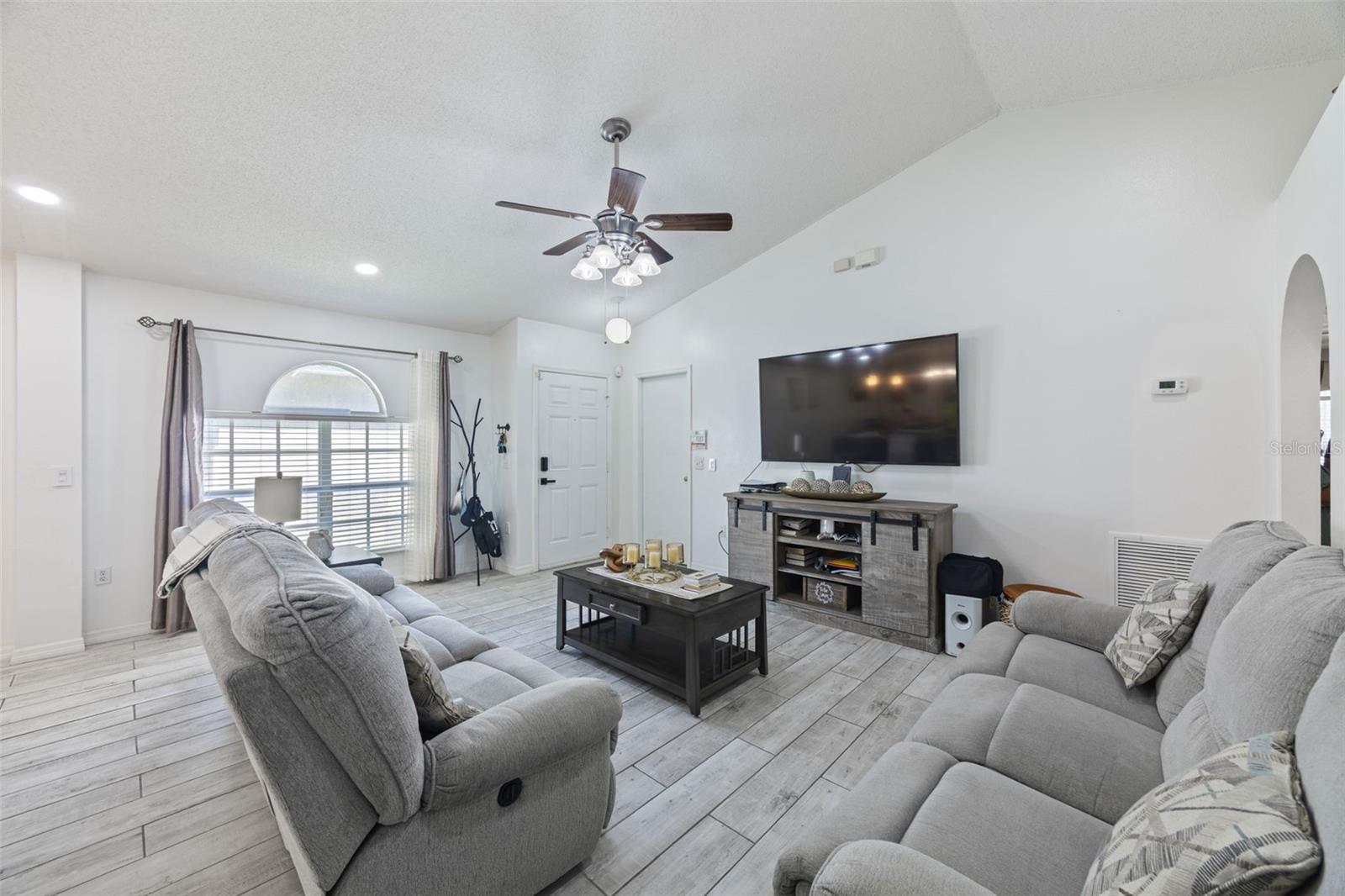 1012 BRENTON LEAF DR