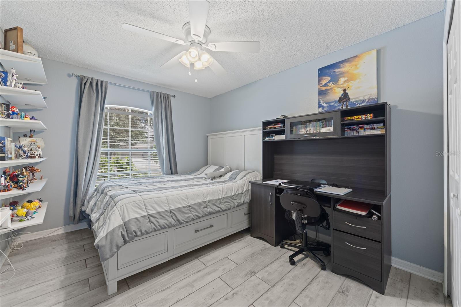 1012 BRENTON LEAF DR