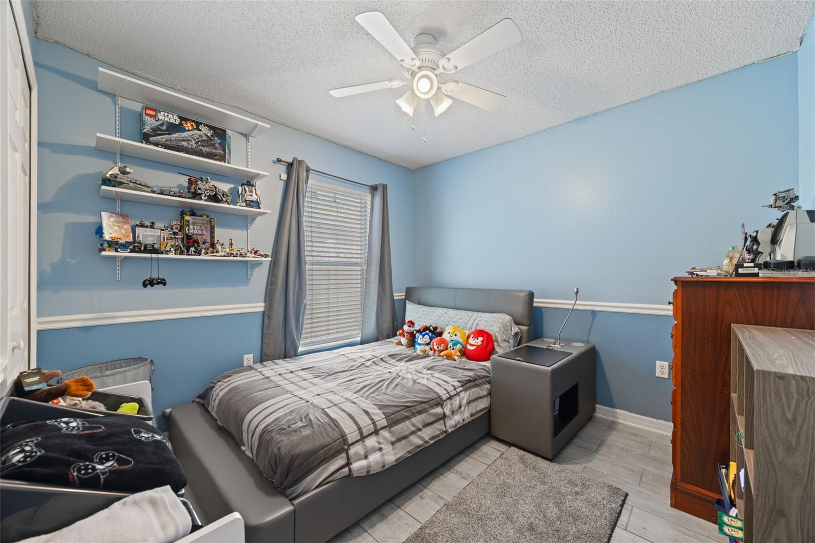 1012 BRENTON LEAF DR