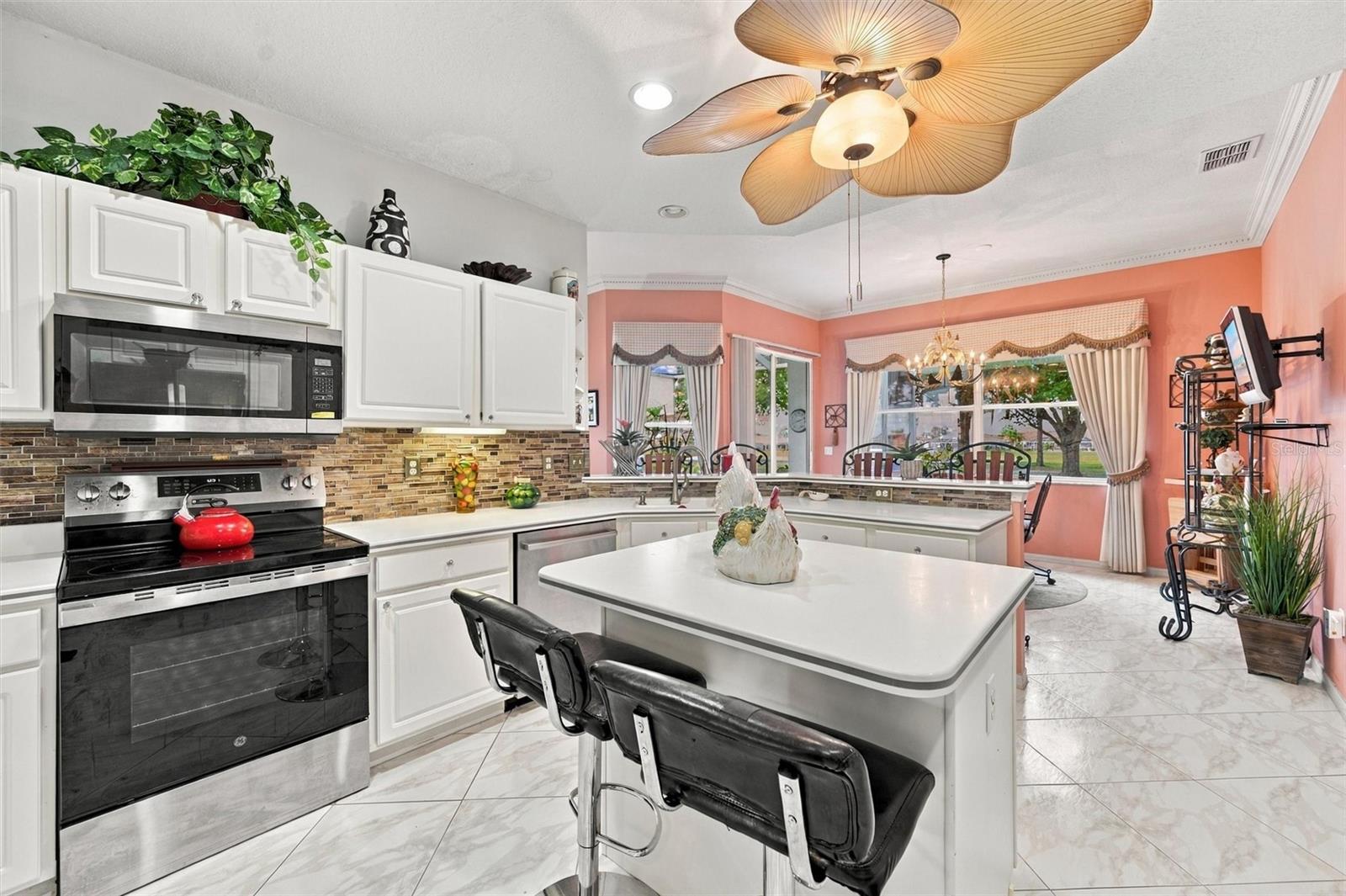 2223 PLATINUM DR