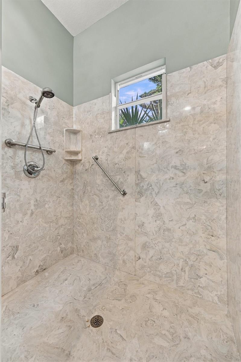 2223 PLATINUM DR