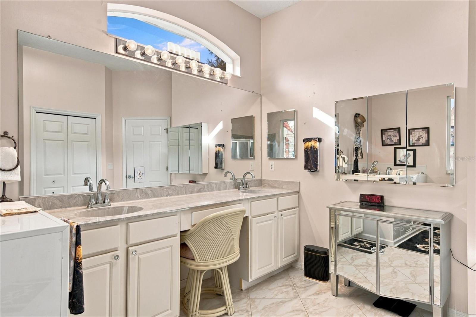 2223 PLATINUM DR
