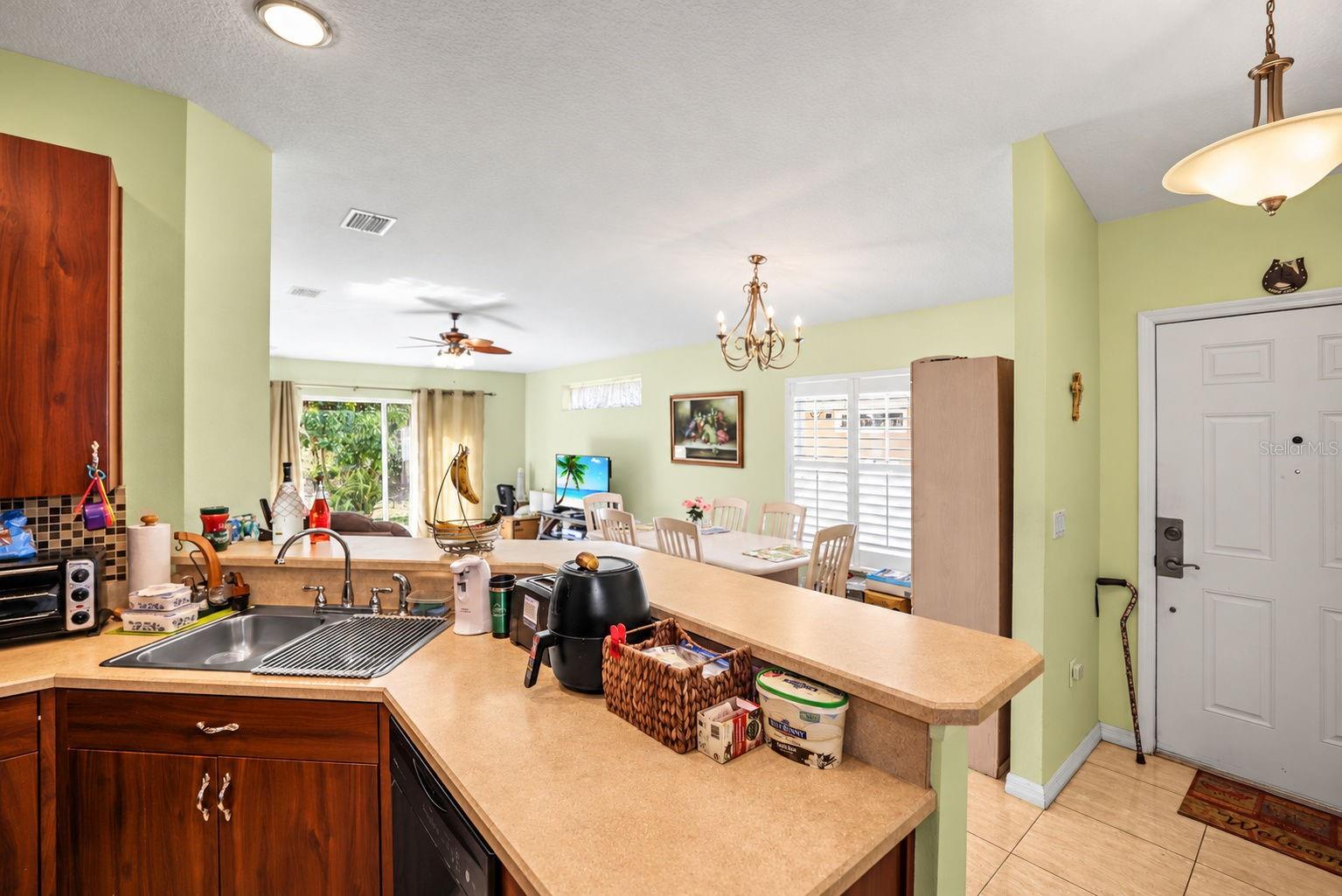 8524 CORINTHIAN WAY