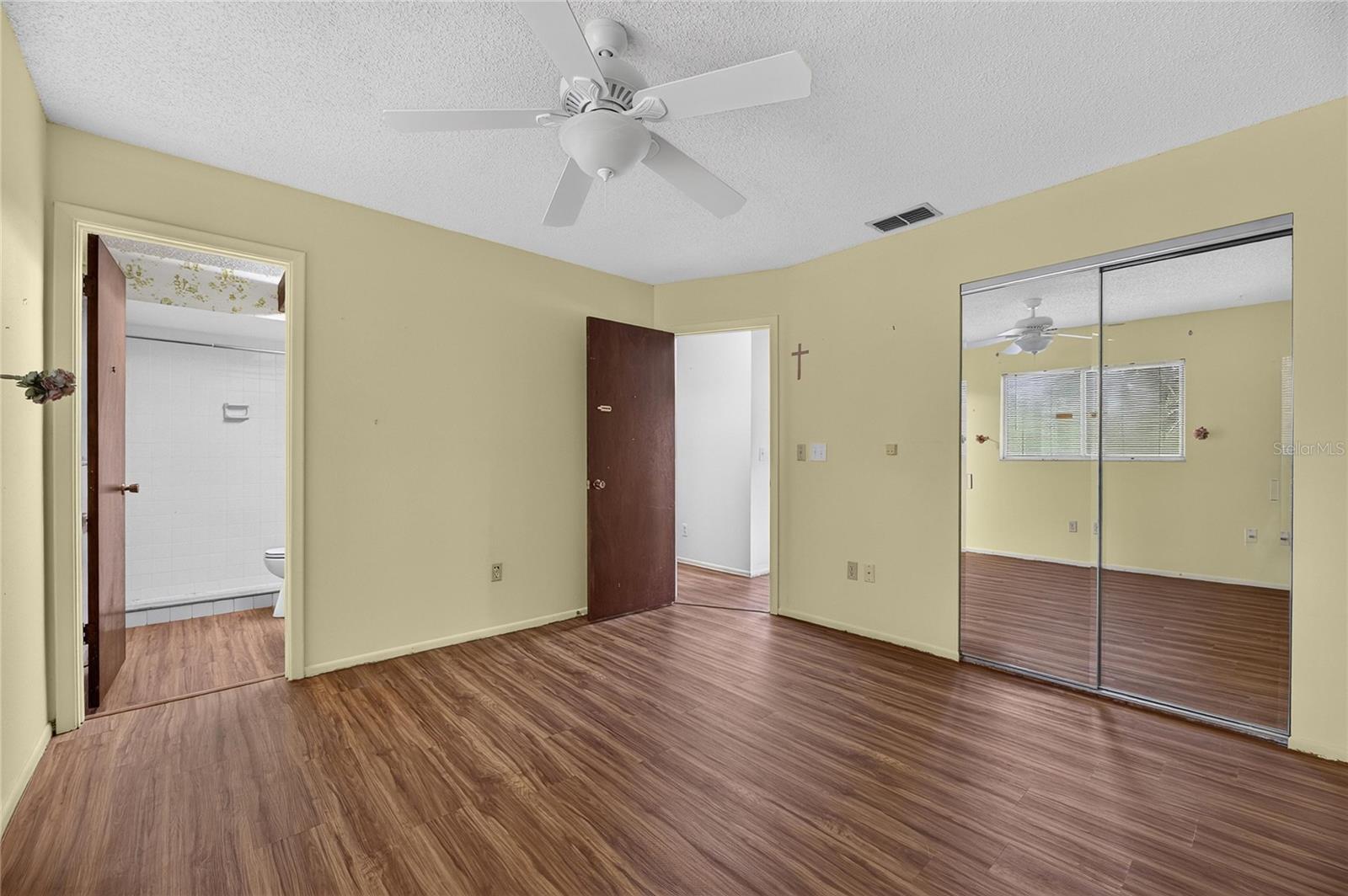 332 BRANDYWINE DR