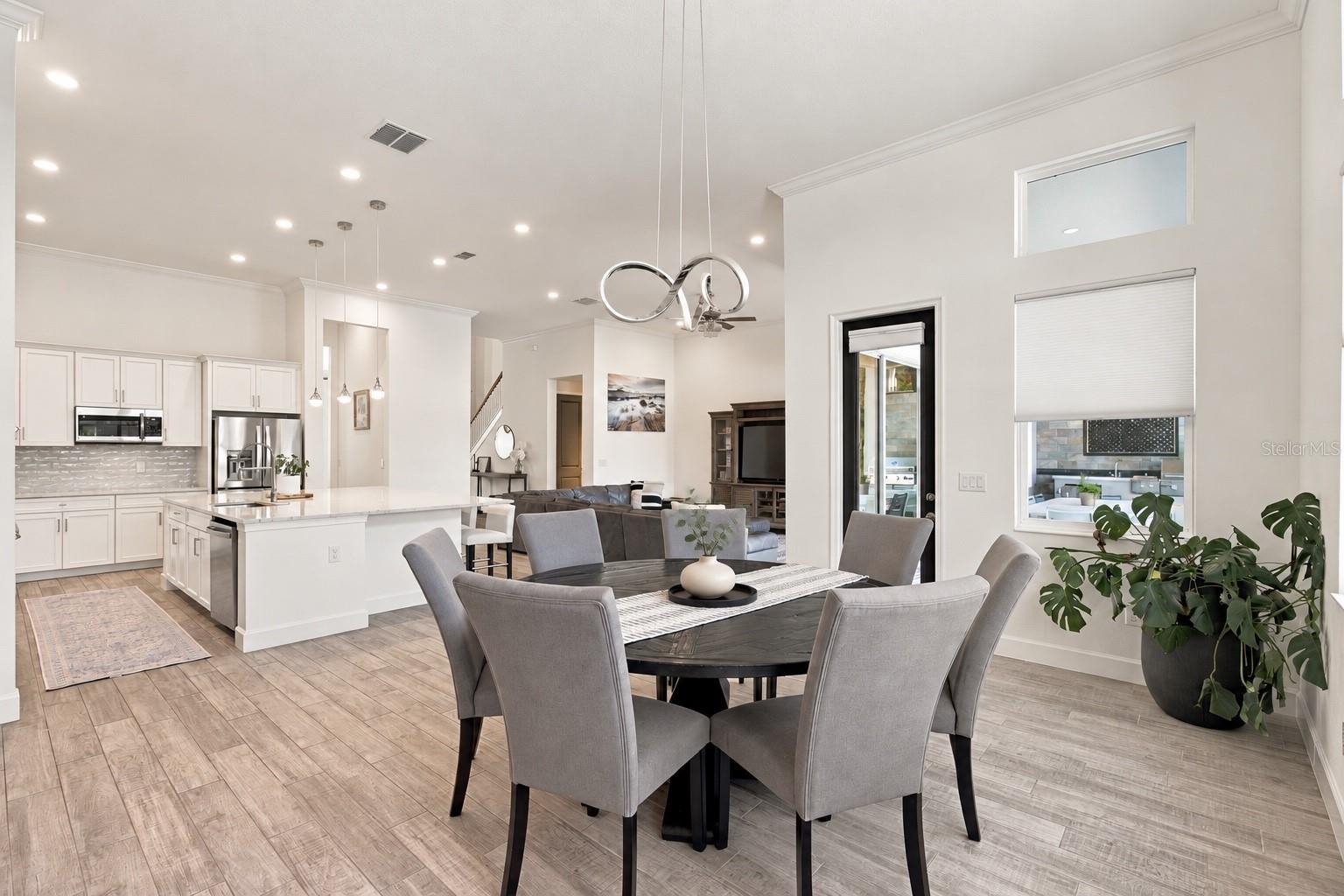 832 MANNS HARBOR DR