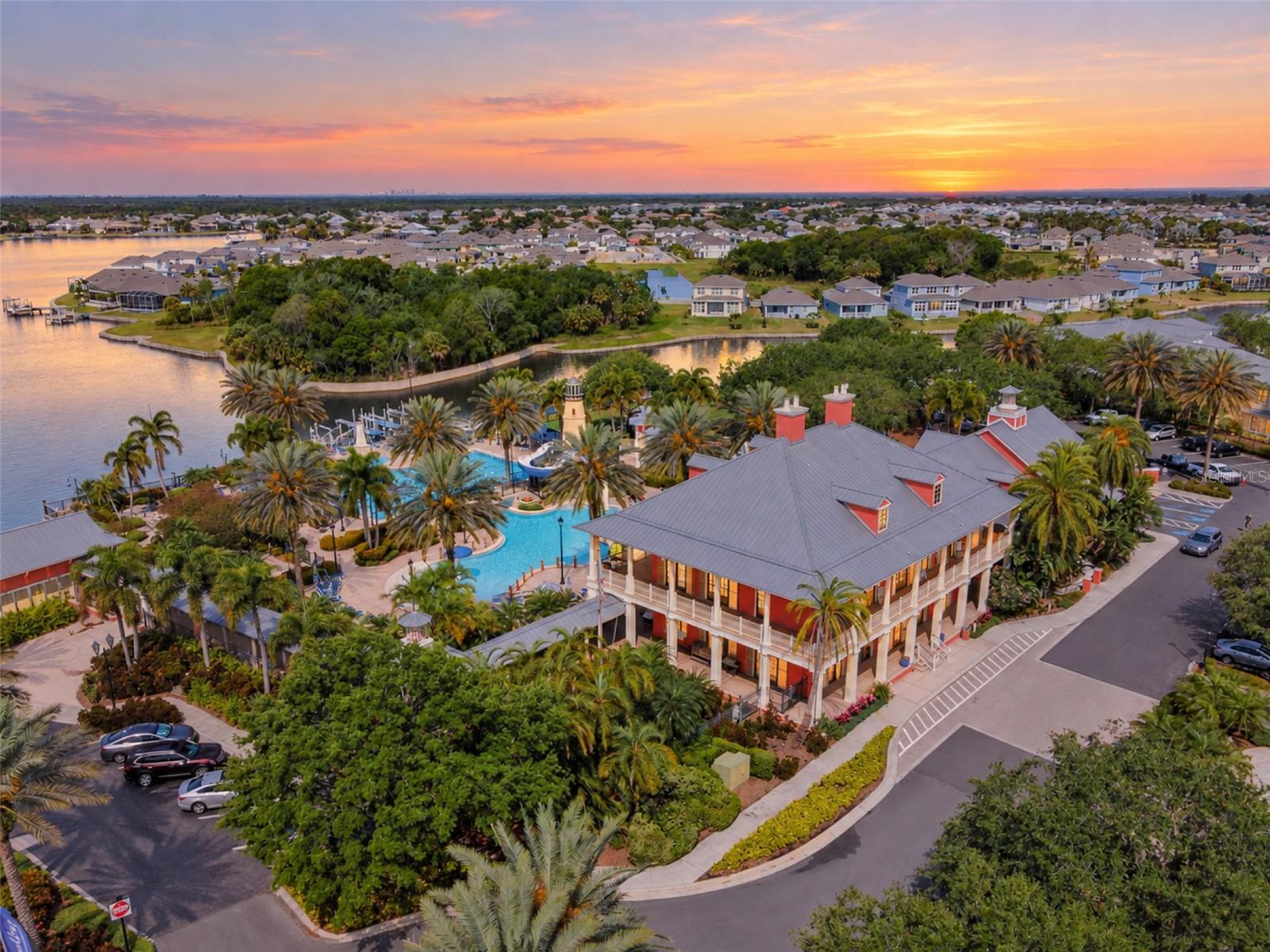 832 MANNS HARBOR DR