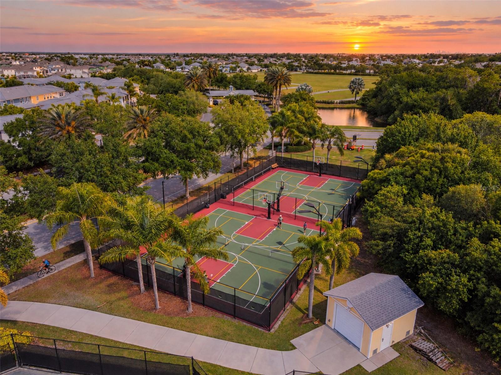 832 MANNS HARBOR DR