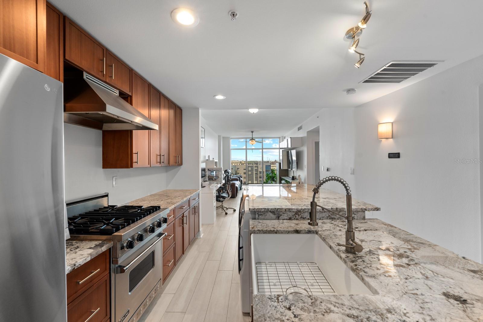 1208 E KENNEDY BLVD #723