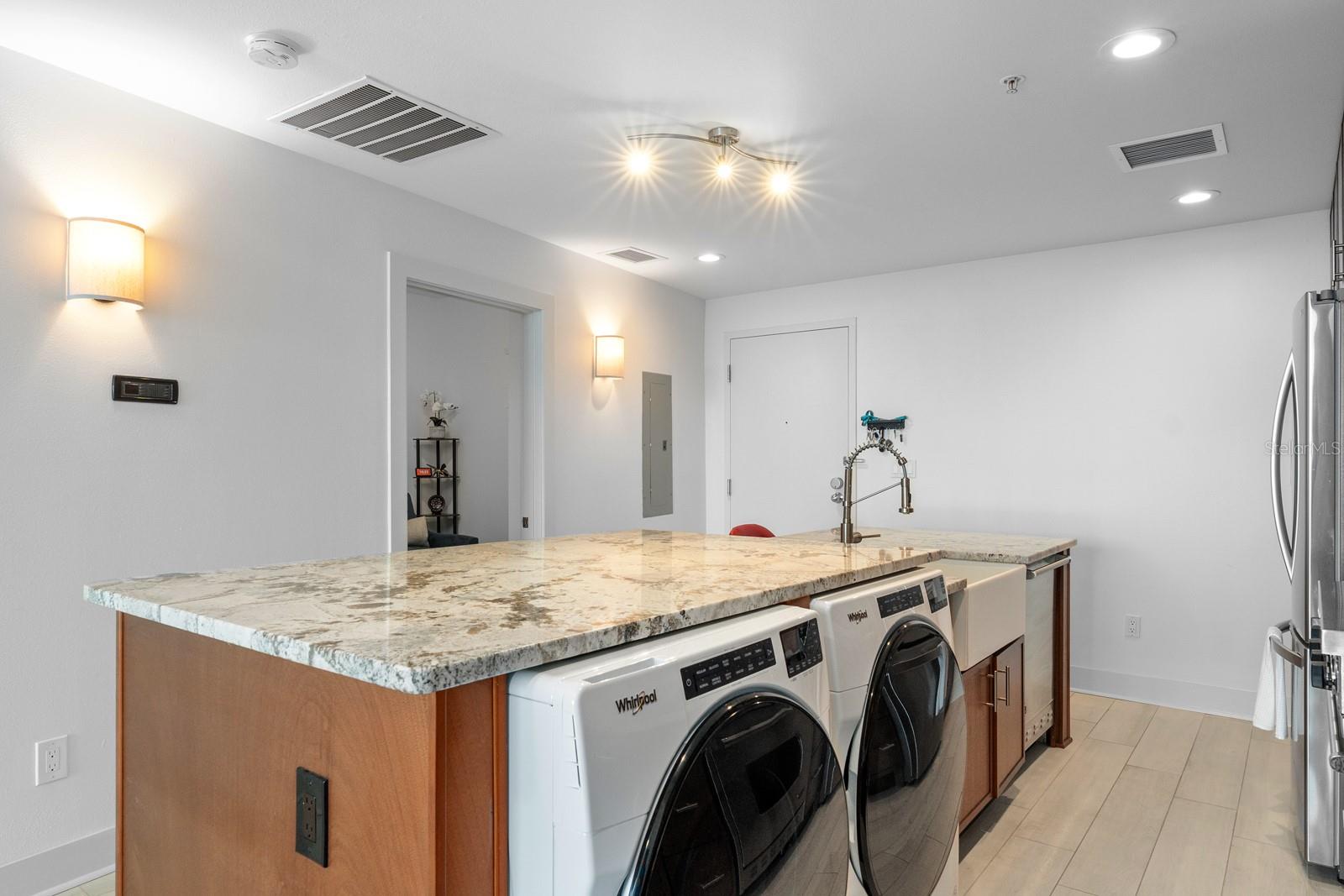 1208 E KENNEDY BLVD #723