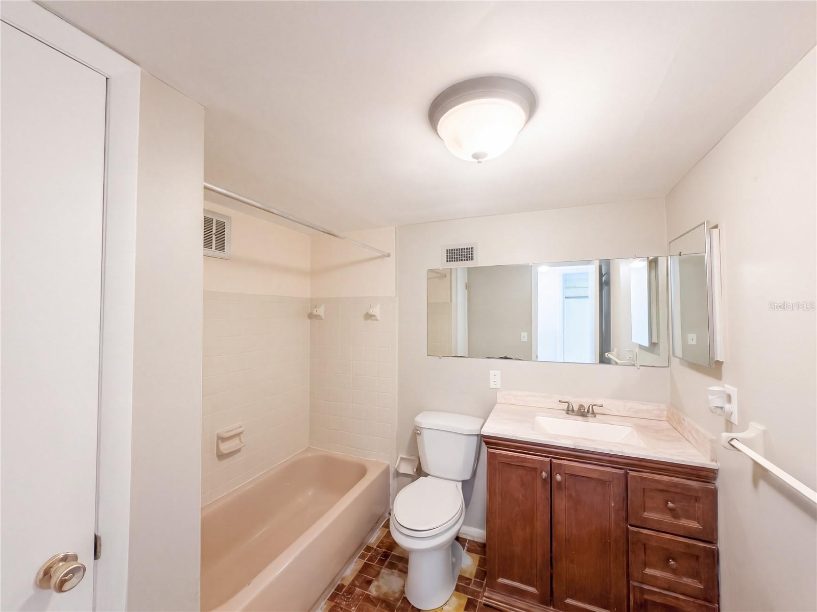 4111 WOODSVILLE DR