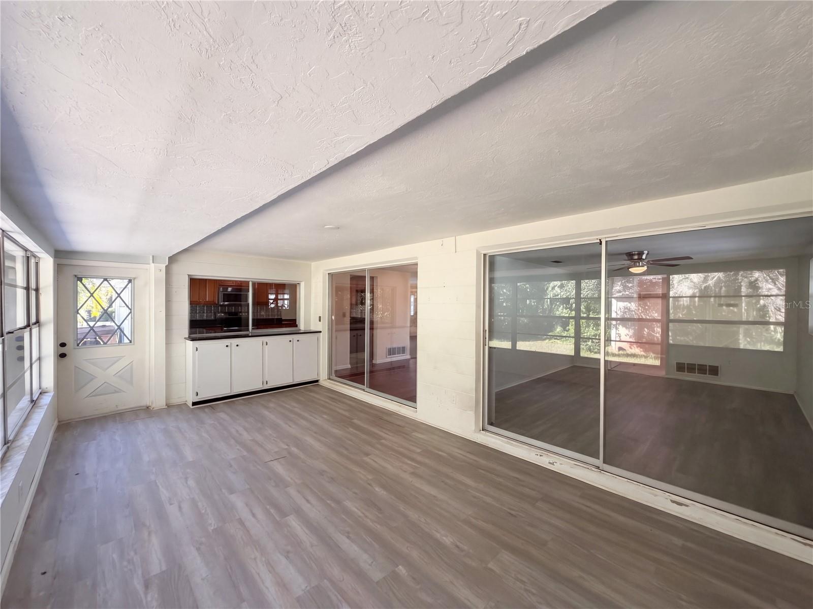 4111 WOODSVILLE DR