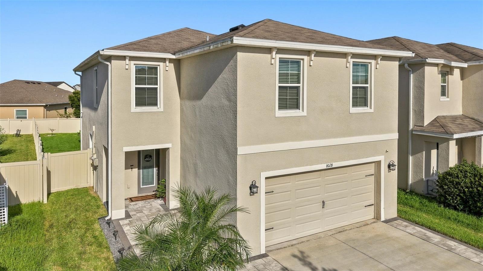 8028 PELICAN REED CIR