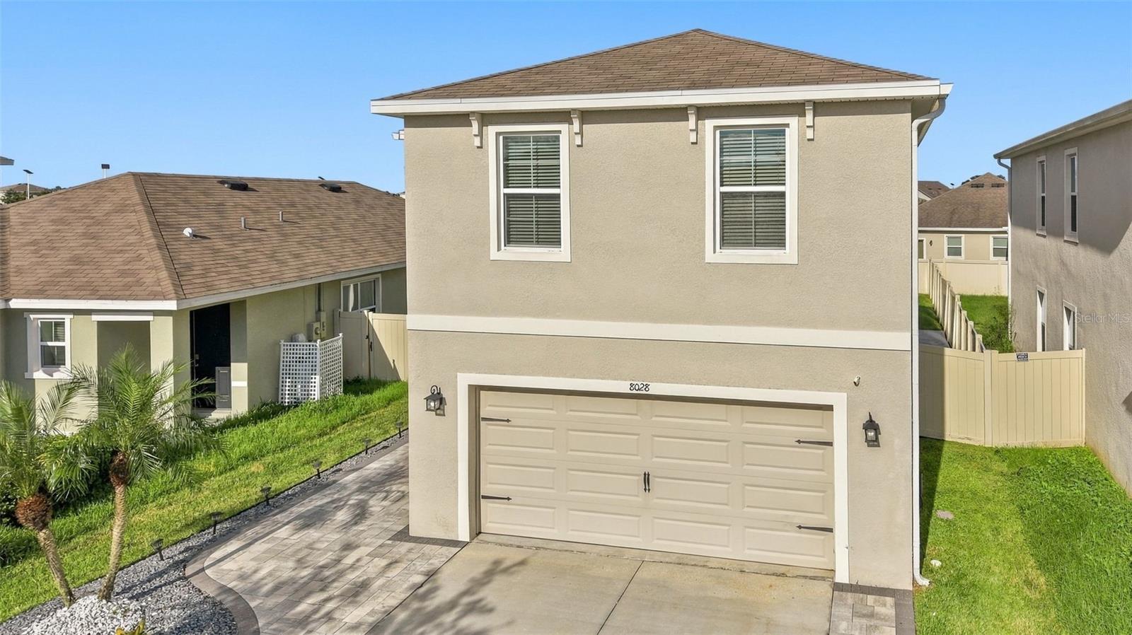 8028 PELICAN REED CIR