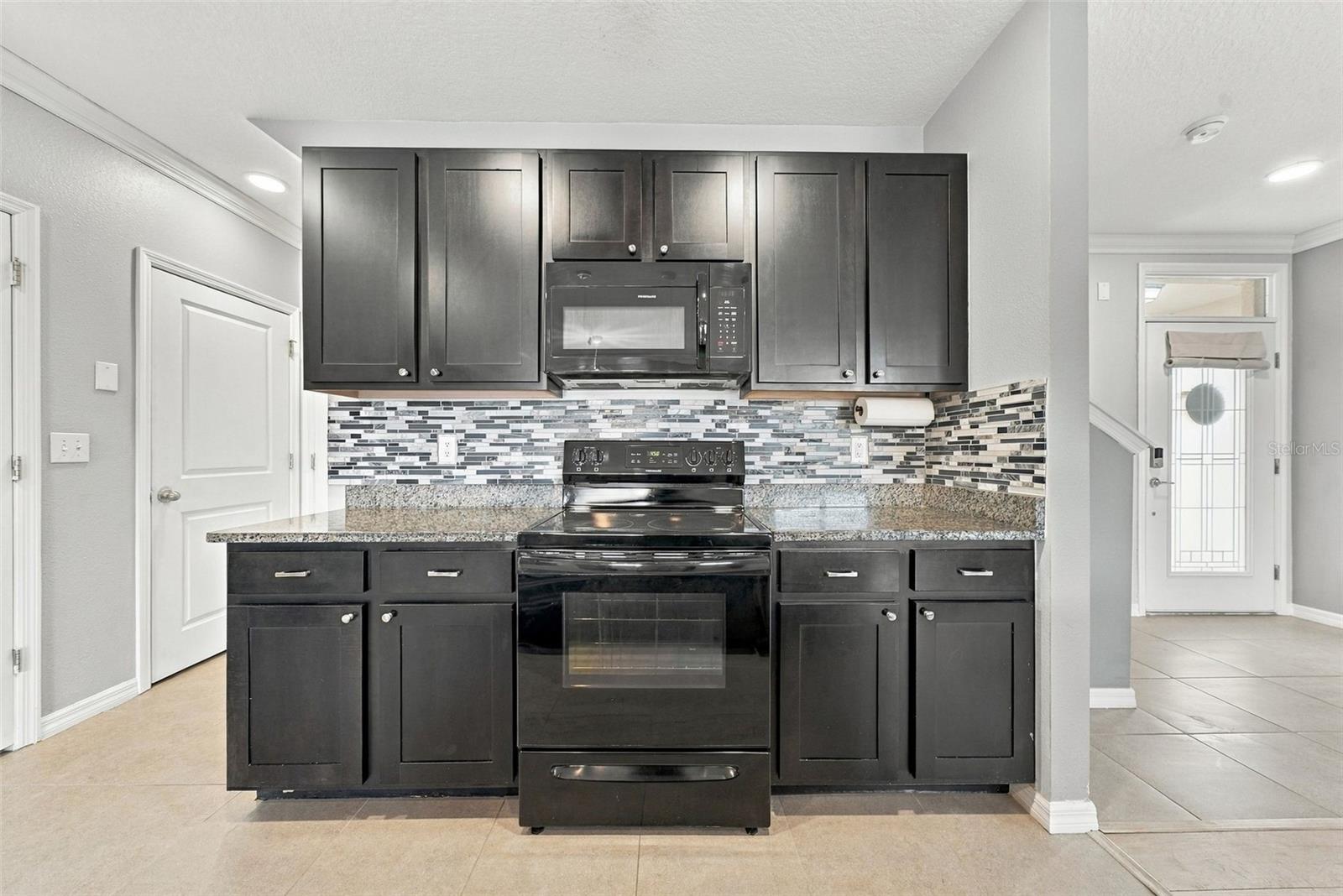 8028 PELICAN REED CIR