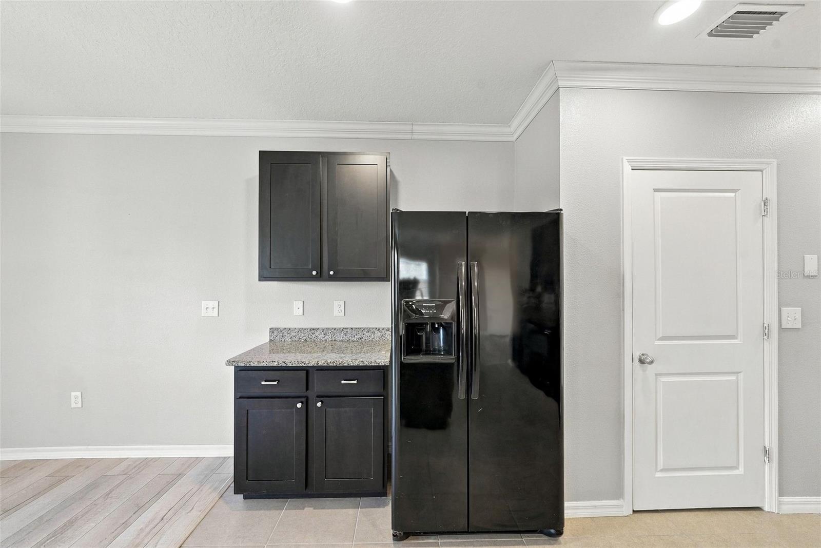 8028 PELICAN REED CIR