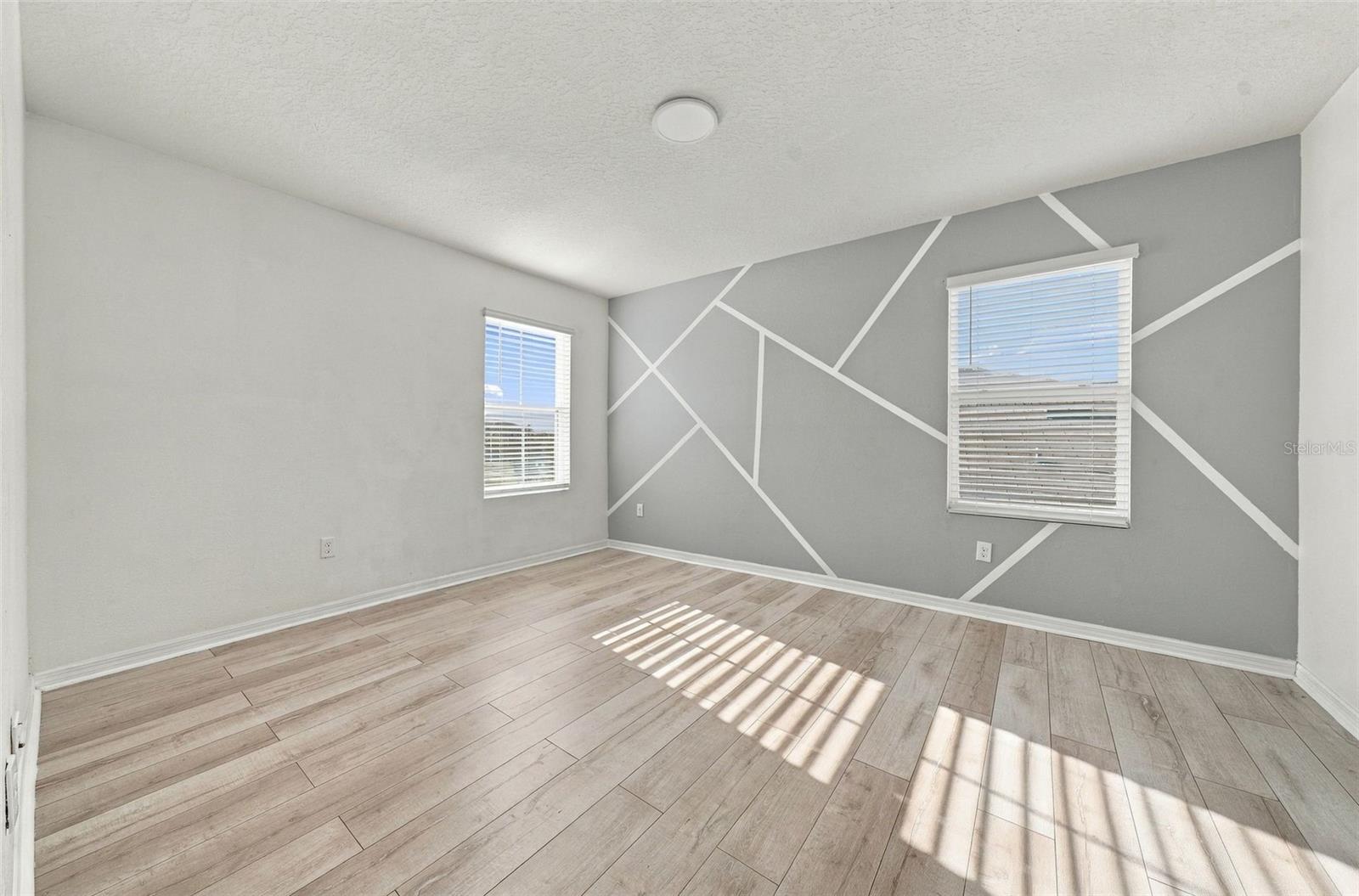 8028 PELICAN REED CIR