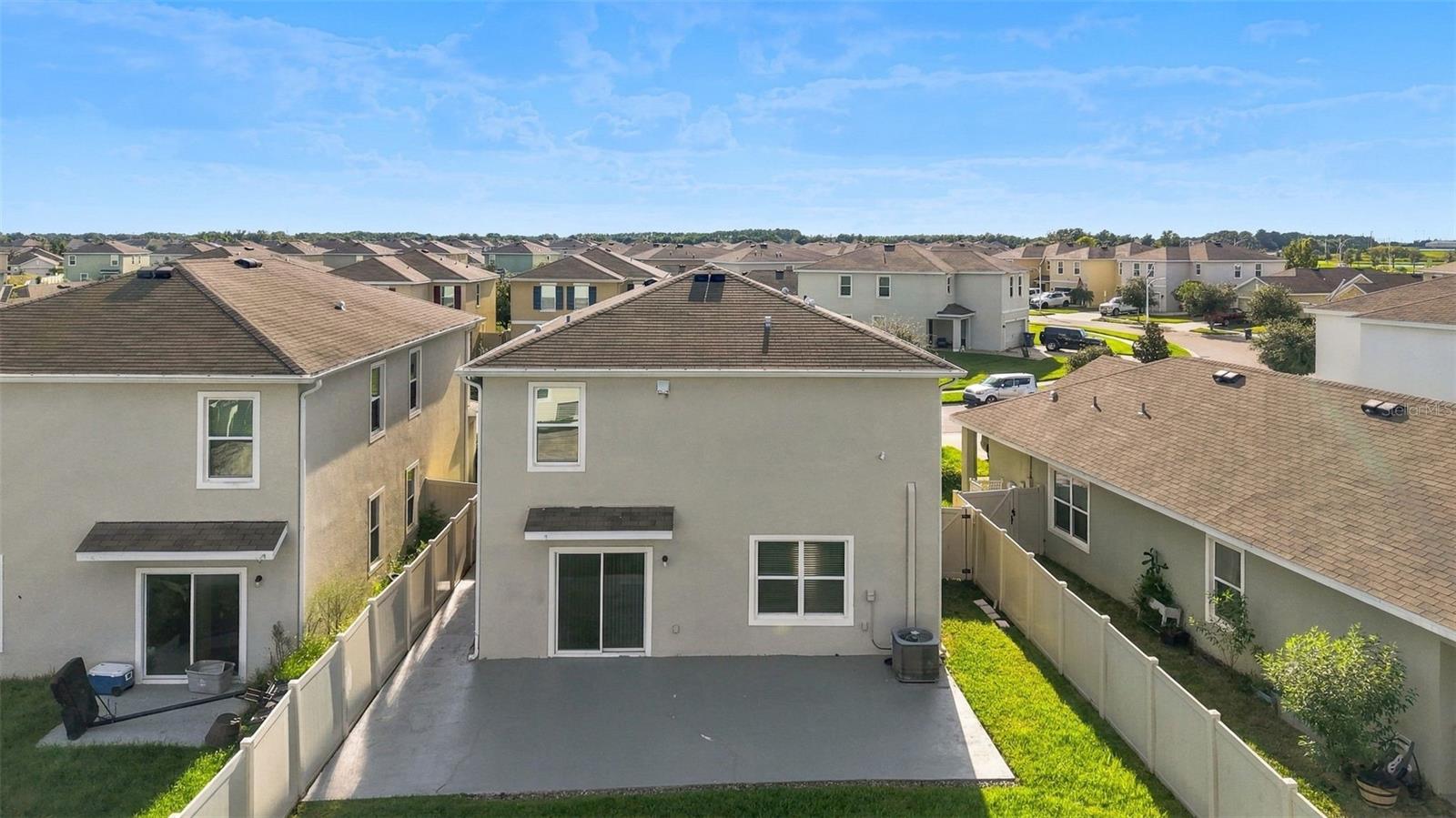 8028 PELICAN REED CIR