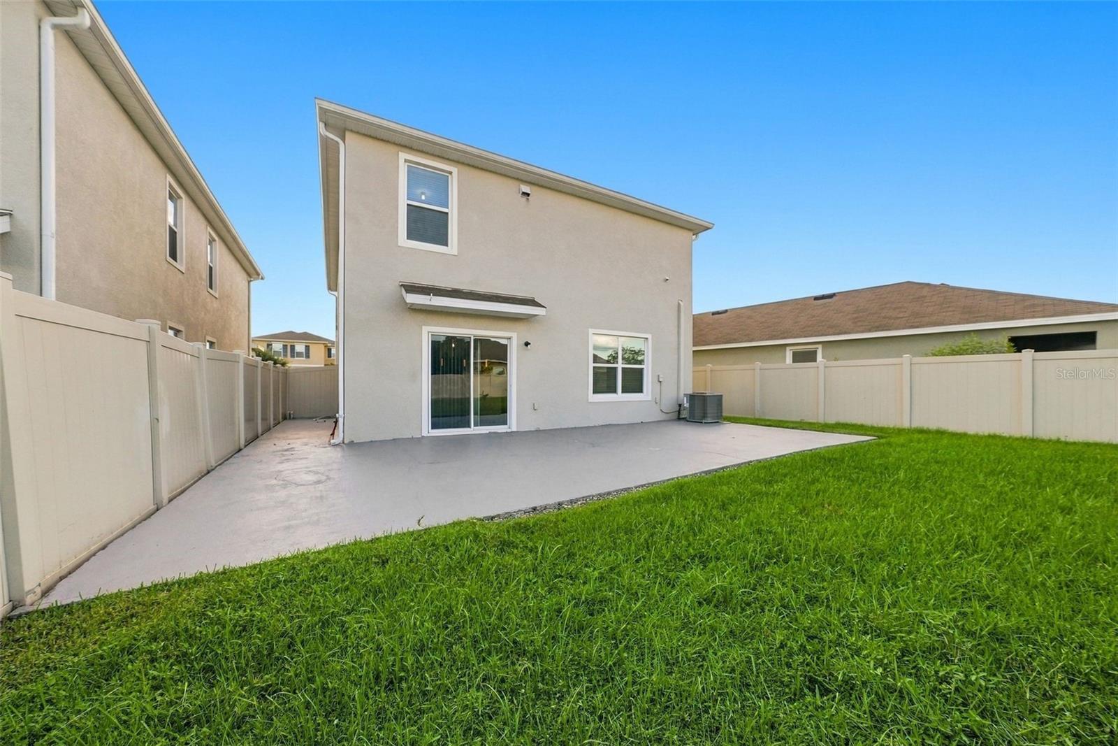 8028 PELICAN REED CIR
