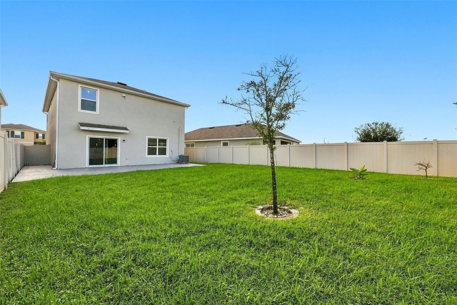 8028 PELICAN REED CIR