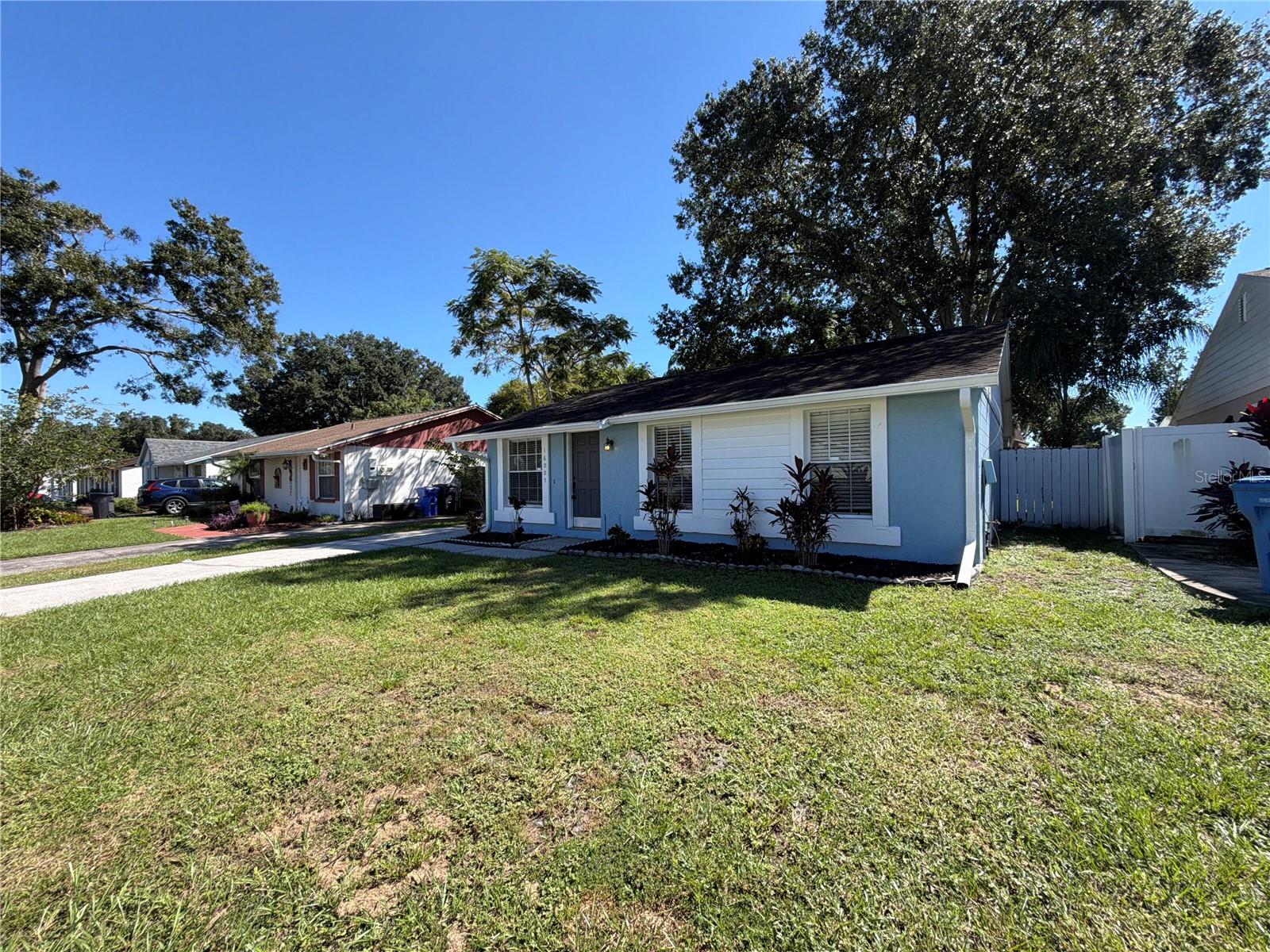 16005 WOODPINE DR