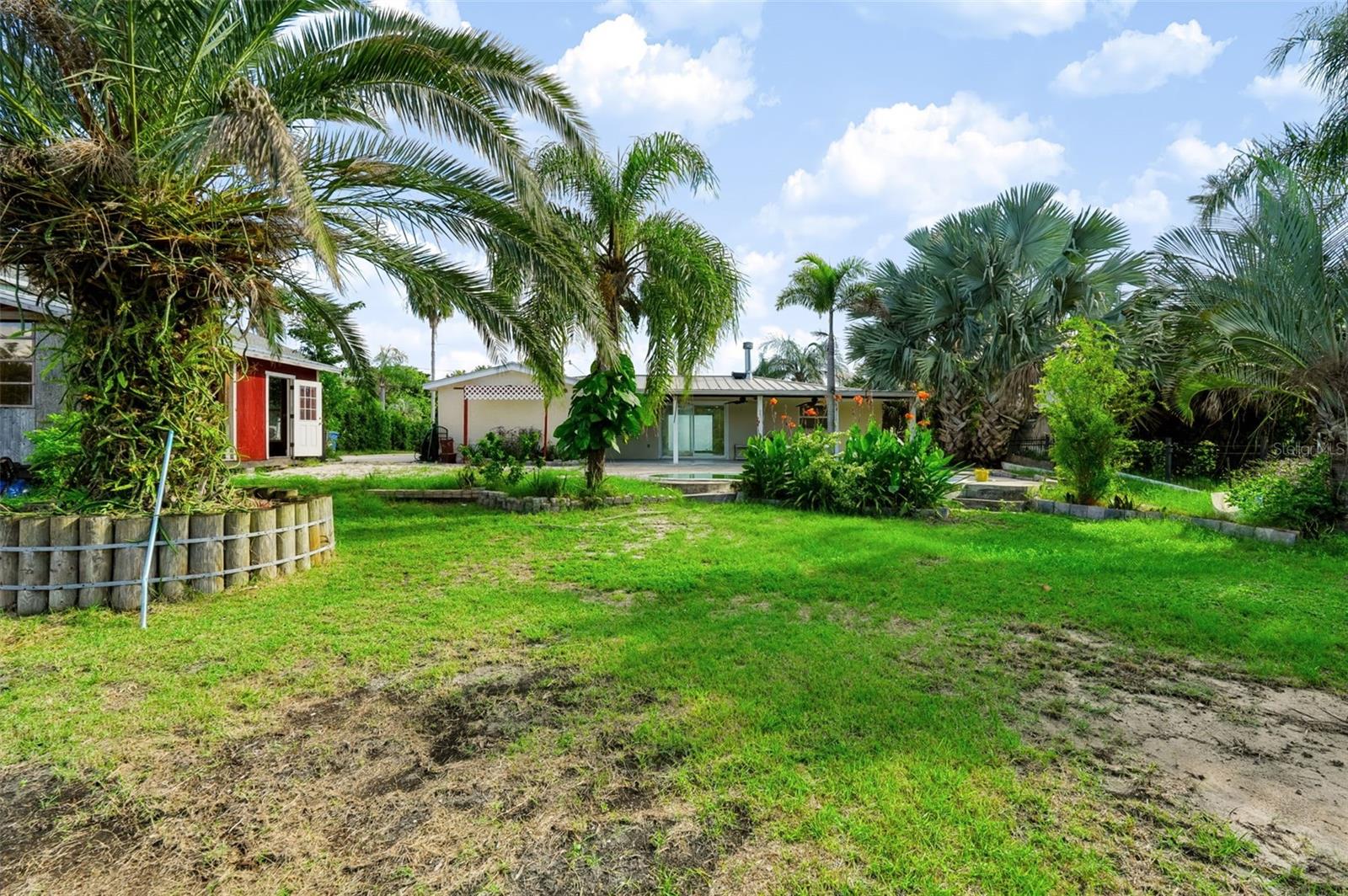2123 BAYOU DR