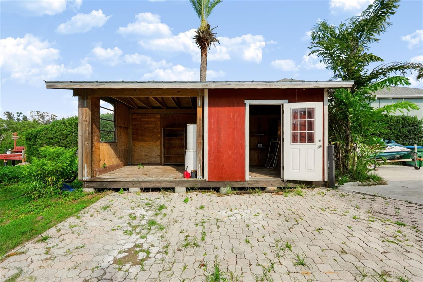 2123 BAYOU DR
