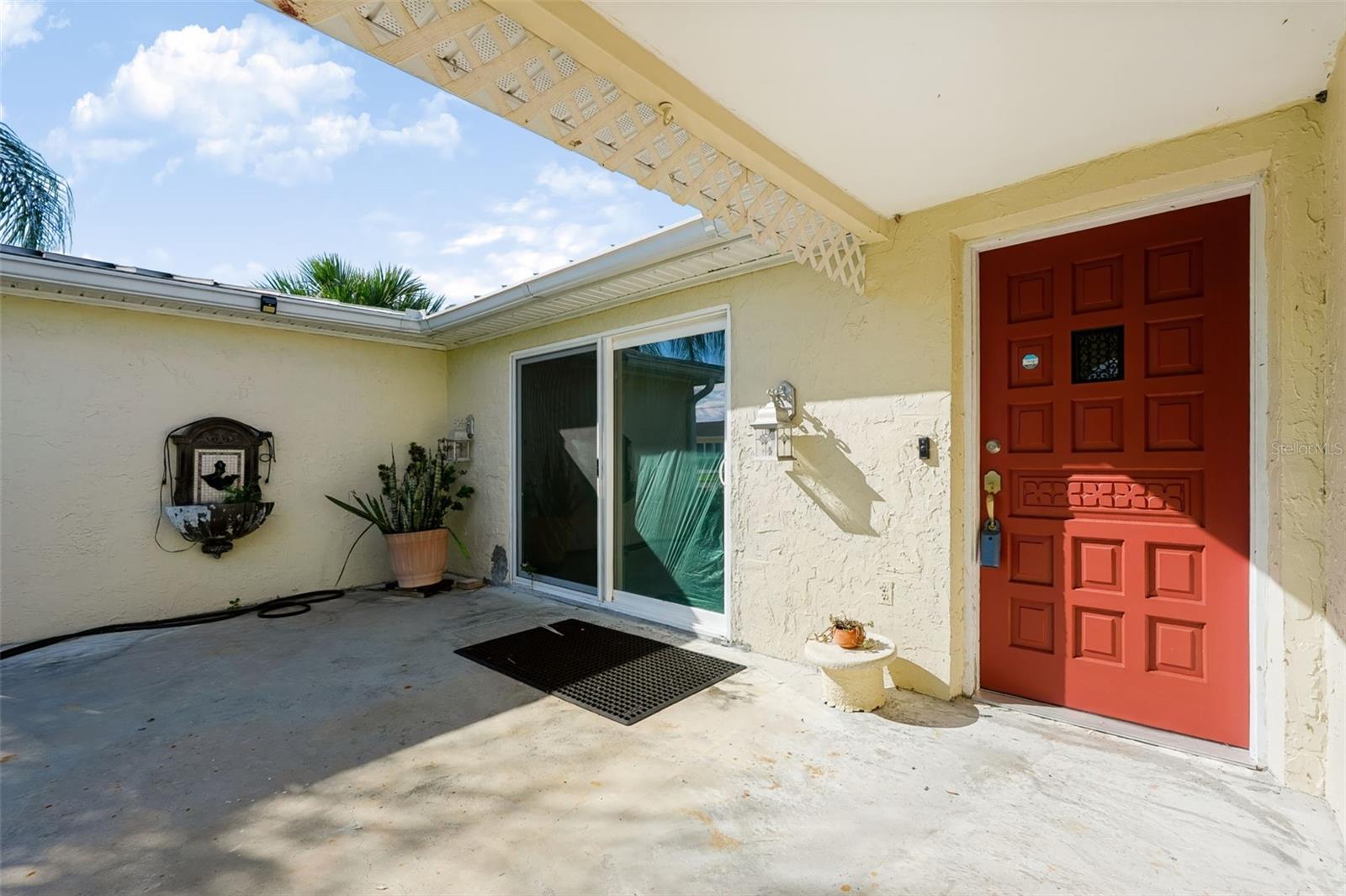 2123 BAYOU DR