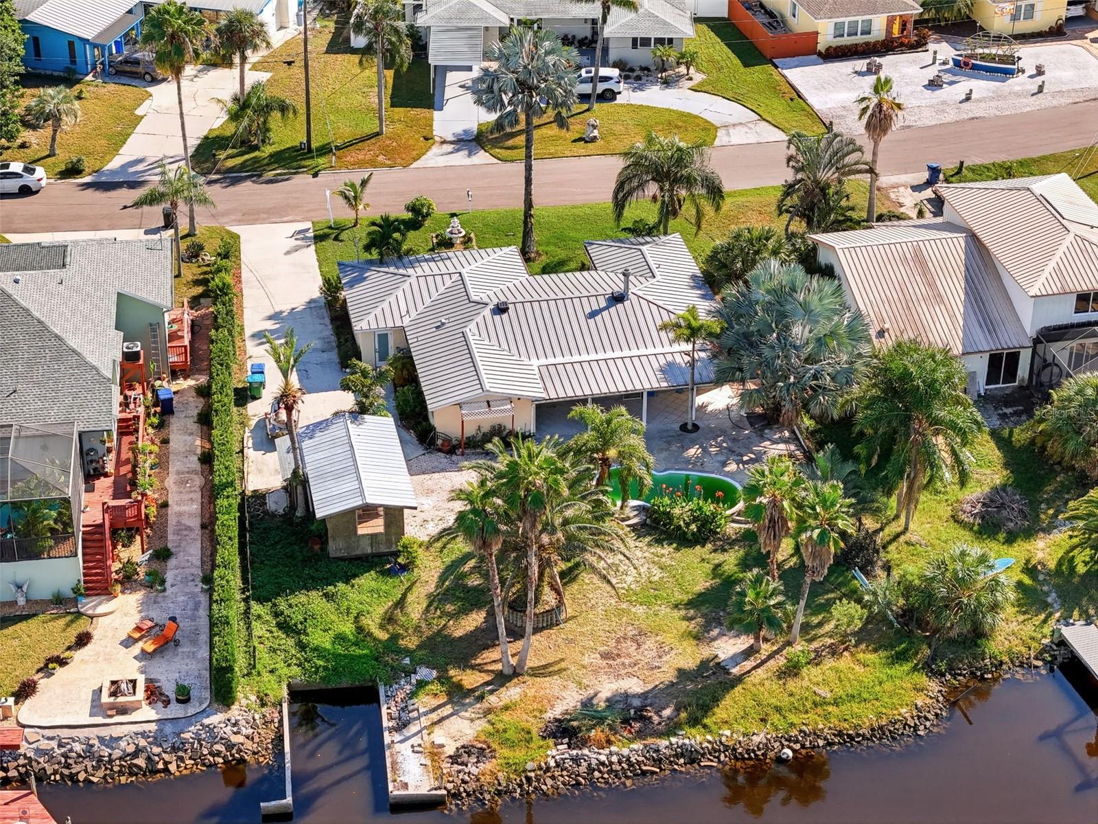 2123 BAYOU DR